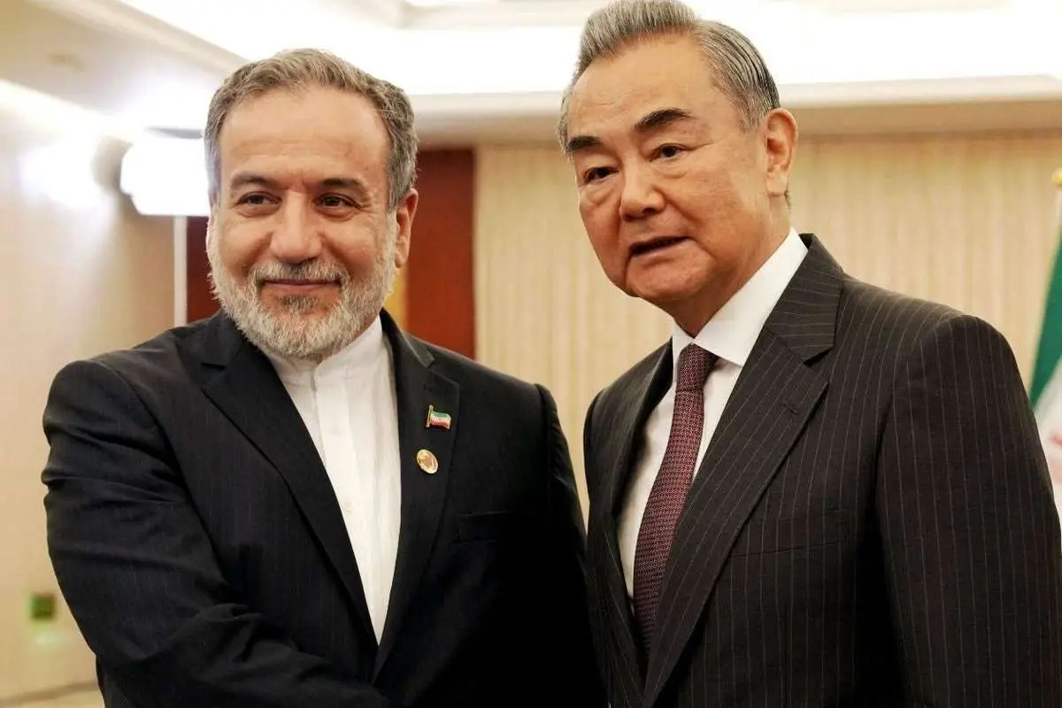 رایزنی عراقچی با وزیرخارجه چین؛ وانگیی از حسننیت ایران تمجید کرد