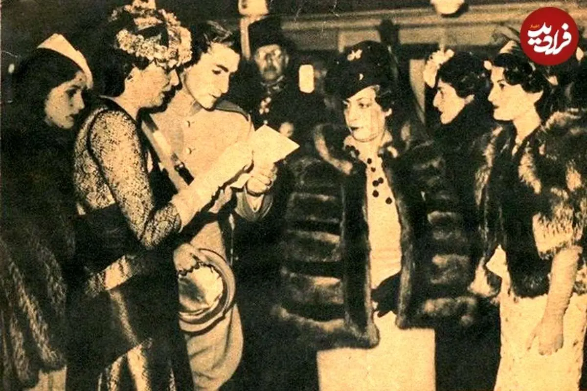 تصویر؛ «محمدرضا پهلوی و فوزیه در بندر شاهپور»؛ سال 1318