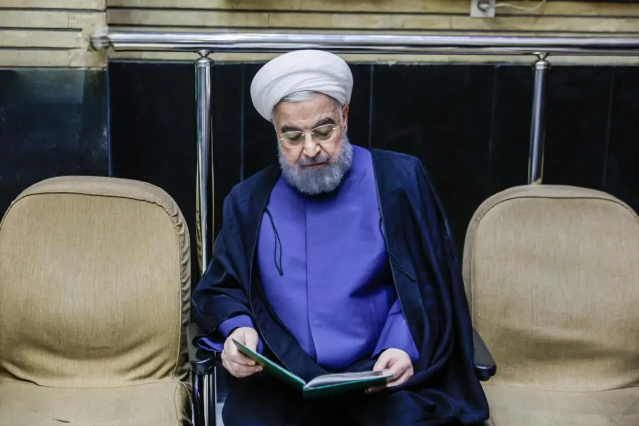تصاویر؛ متن و حاشیه مراسم ختم خواهر عراقچی
