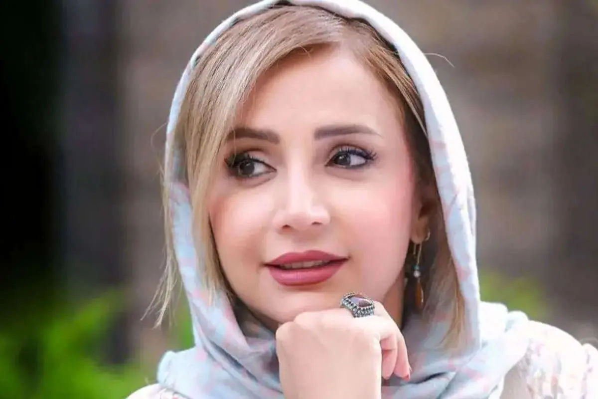 لندنگردی شبنم قلیخانی با استایلهای رنگارنگ