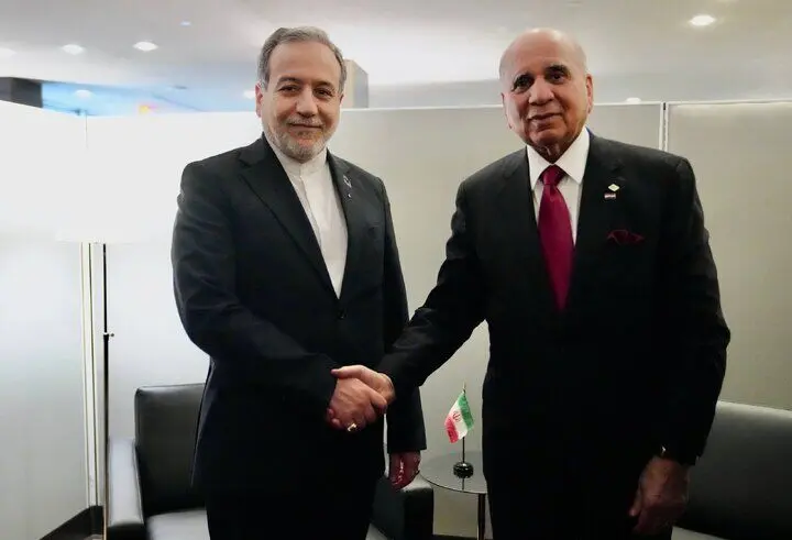 عراقچی در دیدار با فواد حسین: بازگشت امنیت به تنگه هرمز مستلزم توقف اقدامات آمریکا است