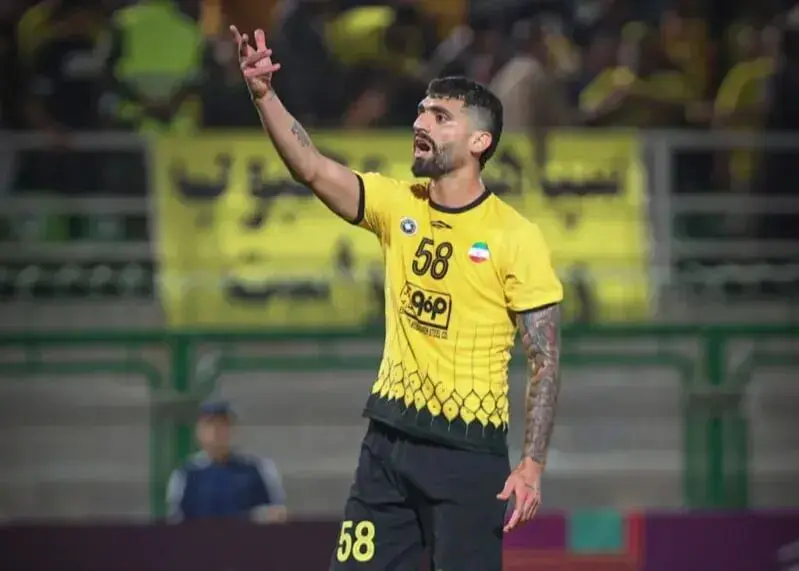 مدافع جنجالی سپاهان: هوادار مارو ترکوند!