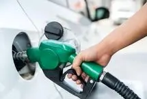شبکه سی بی اس: تا وقتی تنگه هرمز بسته است، قیمت بنزین کاهش نخواهد یافت