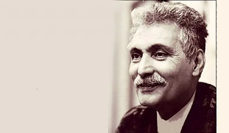 تو به من خندیدی /  و نمی‌دانستی / من به چه دلهره از باغچه همسایه/ سیب را دزدیدم
