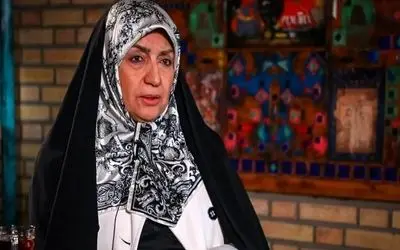 خطر از دست داد شغل زنان را وادار به سکوت می‌کند/ دخترهایی که شغل و درآمد داشته باشند بیشتر برای ازدواج انتخاب می‌شوند / کارفرمایان به دلیل صف انتظار زنان، حقوق کمتری می‌دهند