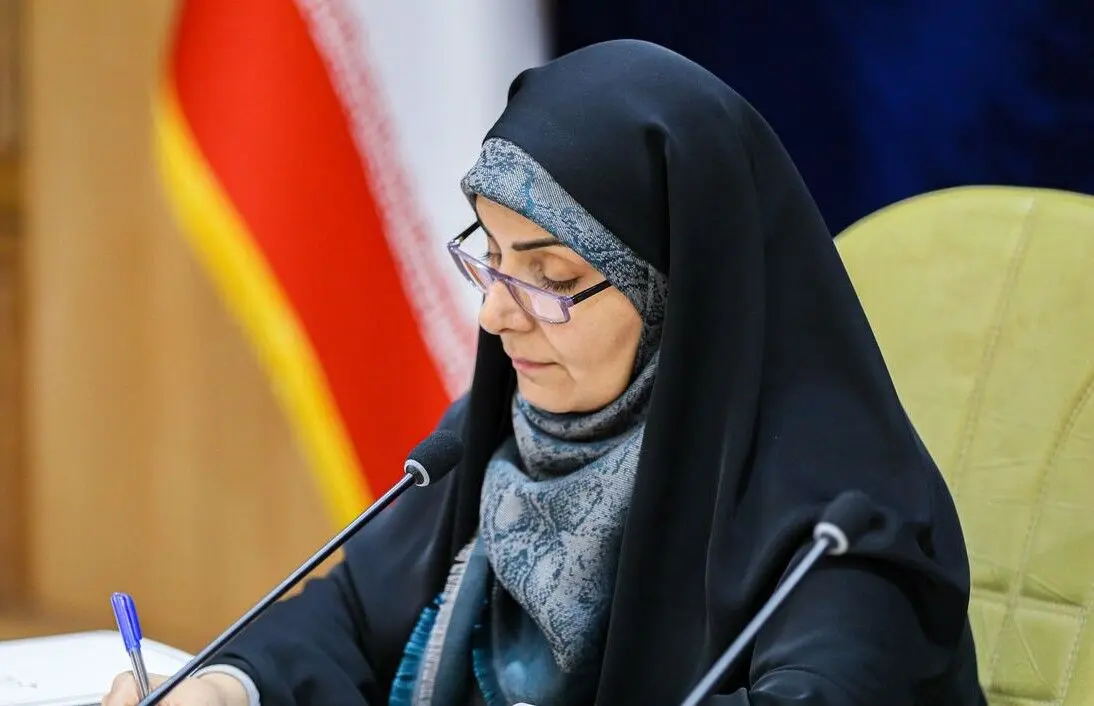 اقدام ضد امنیتی فرزانه صادق در یک نامه نگاری؟/ مراقب جان رئیس جمهور باشید!