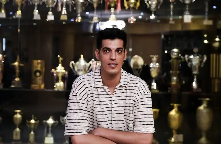 مردم برای صابر کاظمی دعا کنند

