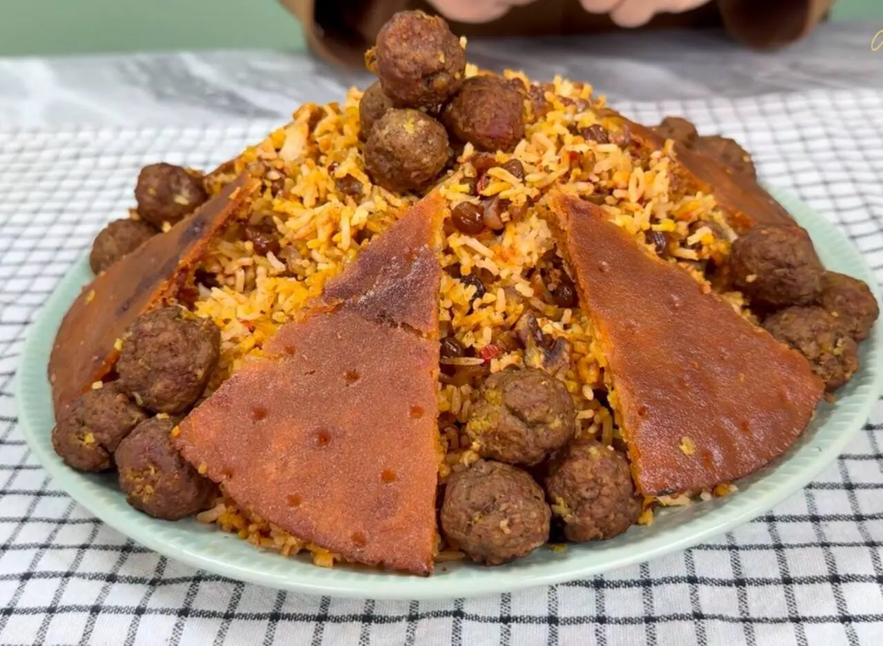 طرز تهیه گردو پلو ؛ غذای مجلسی شهر کرد 
