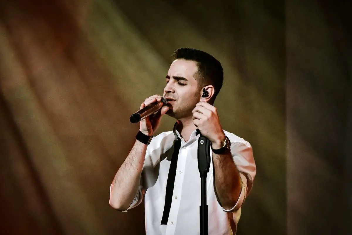 بازار سیاه بلیت کنسرت محسن یگانه/ دلالان به جای علاقه‌مندان سود می‌برند!
