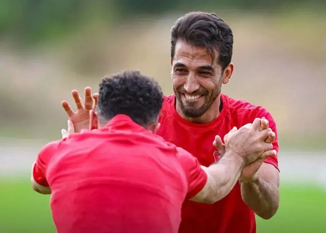 شایعه تنبیه و بایکوت کاپیتان پرسپولیس توسط هاشمیان