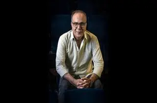 خانه کورش نریمانی ۲ بار در جنگ آسیب دید