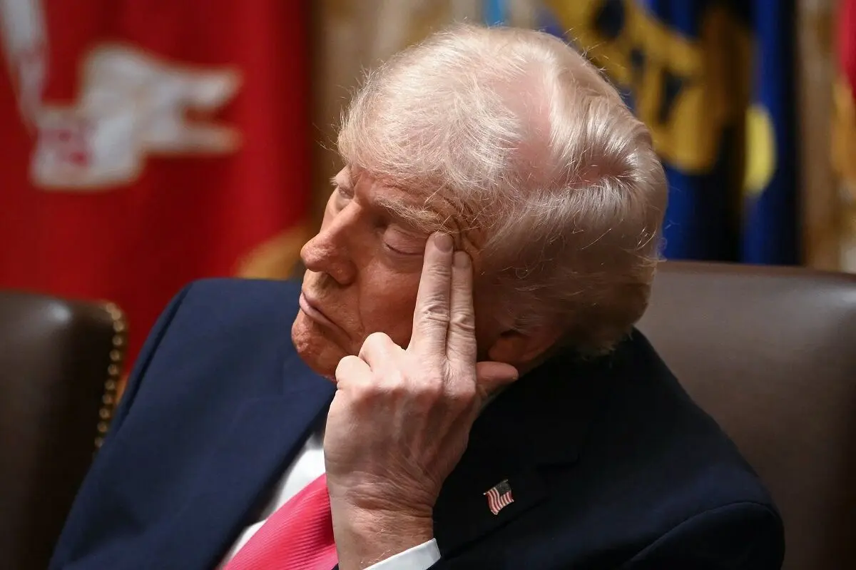  چرت‌زدن ترامپ در مراسم ۱۱ سپتامبر