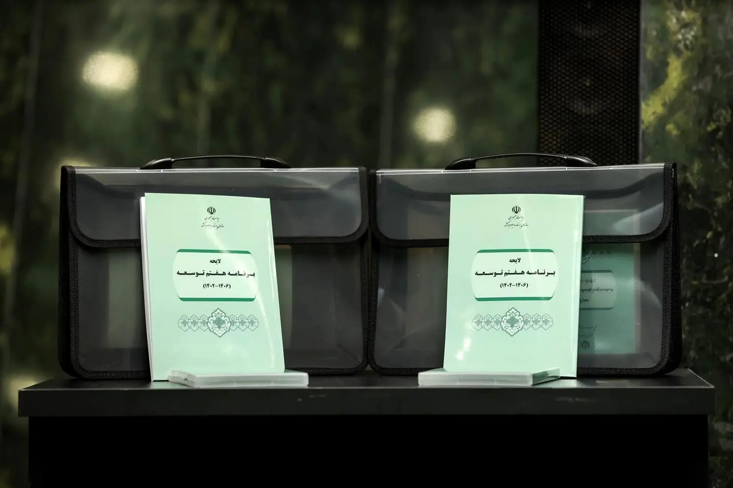 ۱۰درصد برنامه هفتم توسعه هم قابل تحقق نیست/ مثل این است که بخواهیم یک آدم ۲متری را با لحاف نیم متری بپوشانیم! 

