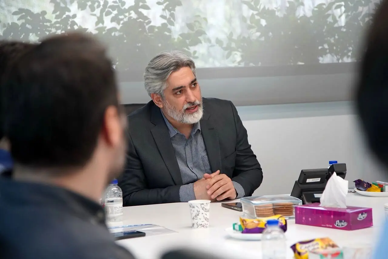 چه کسی پیش از ترور با شهید فقهی تماس گرفت؟