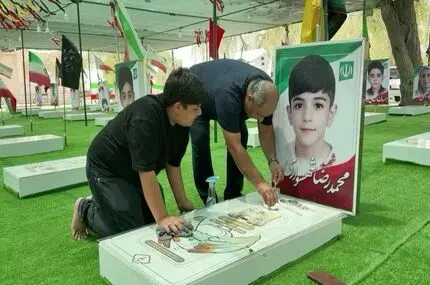 گزارش خبرگزاری فرانسه از مدرسه میناب؛ داغی که هنوز بر دل خانواده‌هاست