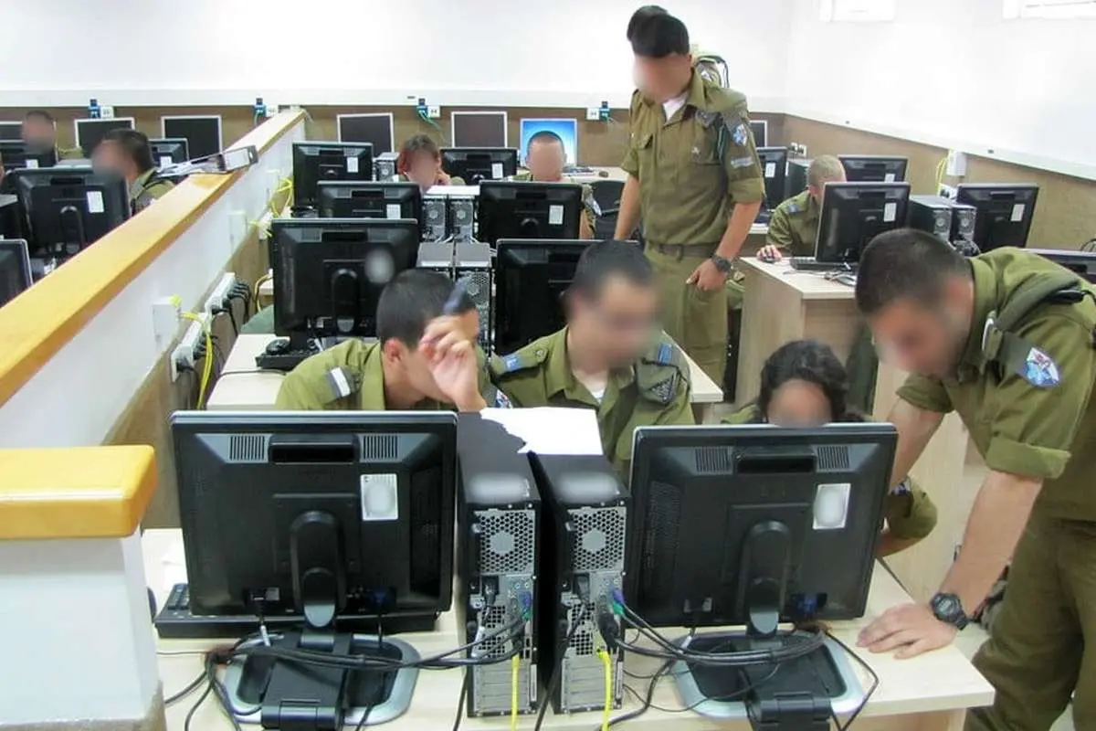 یک گروه هکری هویت و فیلمی از کارکنان شرکت نظامی صهیونیستی مایا منتشر کرد