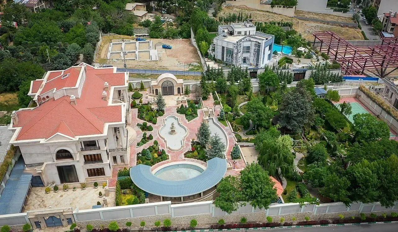 تحویل ویلای ۸ هزار متری متهم ردیف اول چای دبش به بانک ملت

