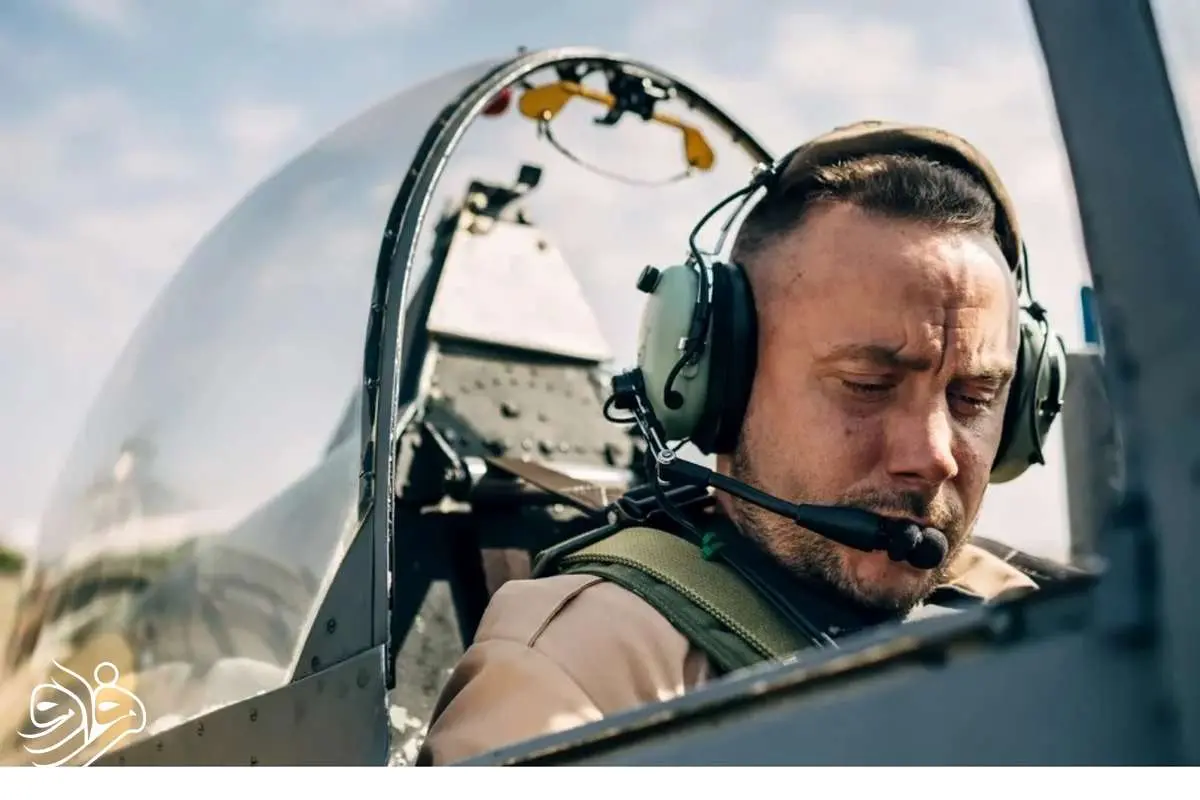 چرا خلبان‌ها به جای گفتن «بله»، همیشه می‌گویند «راجر»؟