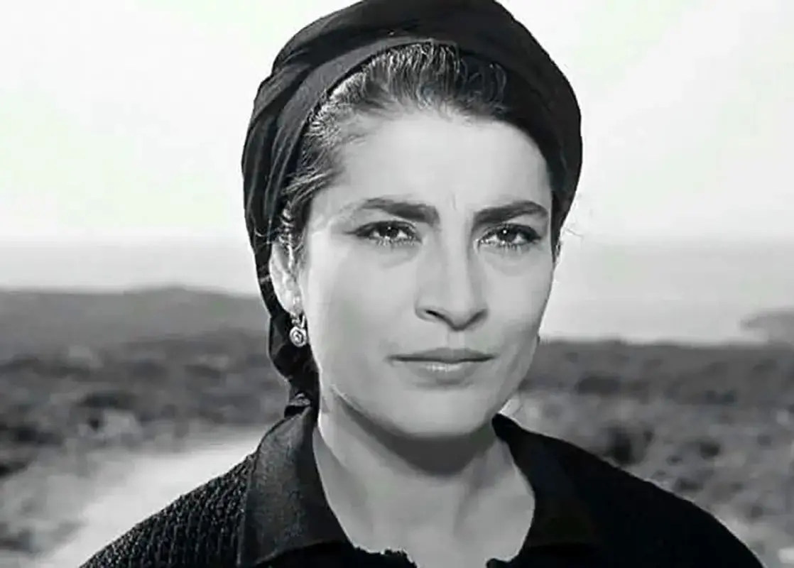 «هند جگرخوار» با کودکی در آغوش؛ 70 سال قبل