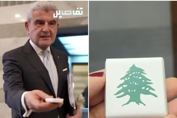 وزیر صنعت لبنان با پخش شیرینی، آتش‌بس را جشن گرفت