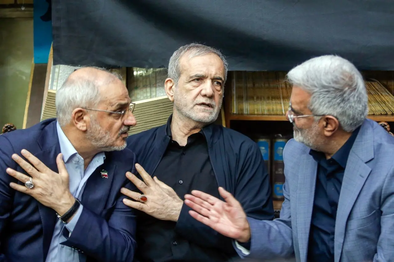 تصاویر؛ مسئولان لشکری و کشوری در گرامیداشت شهدای اقتدار ارتش 