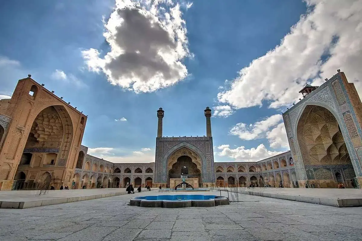  عبور مترو از جوار مسجد جامع اصفهان زیر ذره‌بین یونسکو