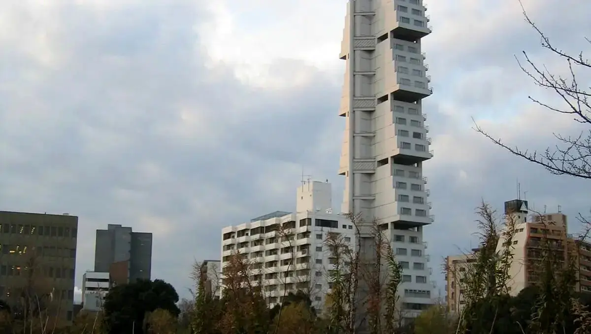 سرنوشت عجیب هتل سوفیتل توکیو: معماری «درخت زندگی» که فقط ۱۲ سال دوام آورد 