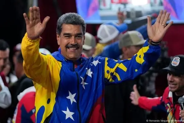 مادورو رقص معروف ترامپ را تقلید کرد 