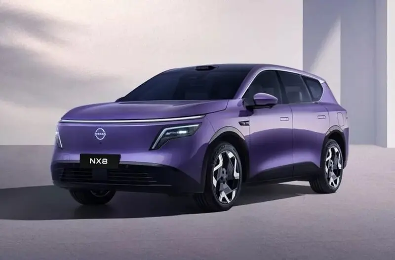 نیسان NX8