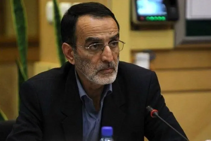 ستون طنز «عینک دودی»؛ تقدیر ویژه از سردار کریمی قدوسی