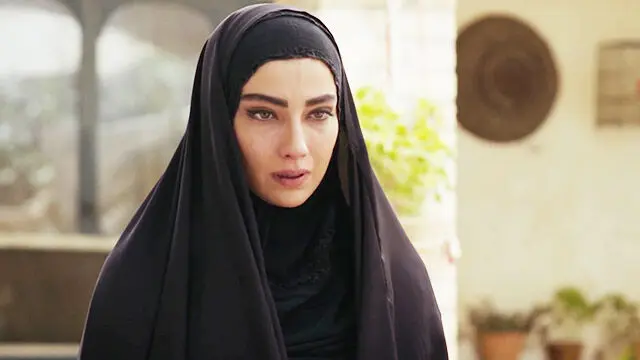 سوسن خواهرزاده اوس موسی سریال پایتخت در کنار پدرش