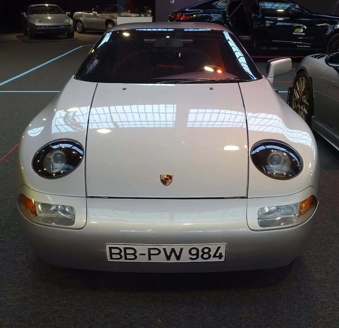 پورشه ۹۸۴؛ کانسپتی که فقط دو بار دیده شد!