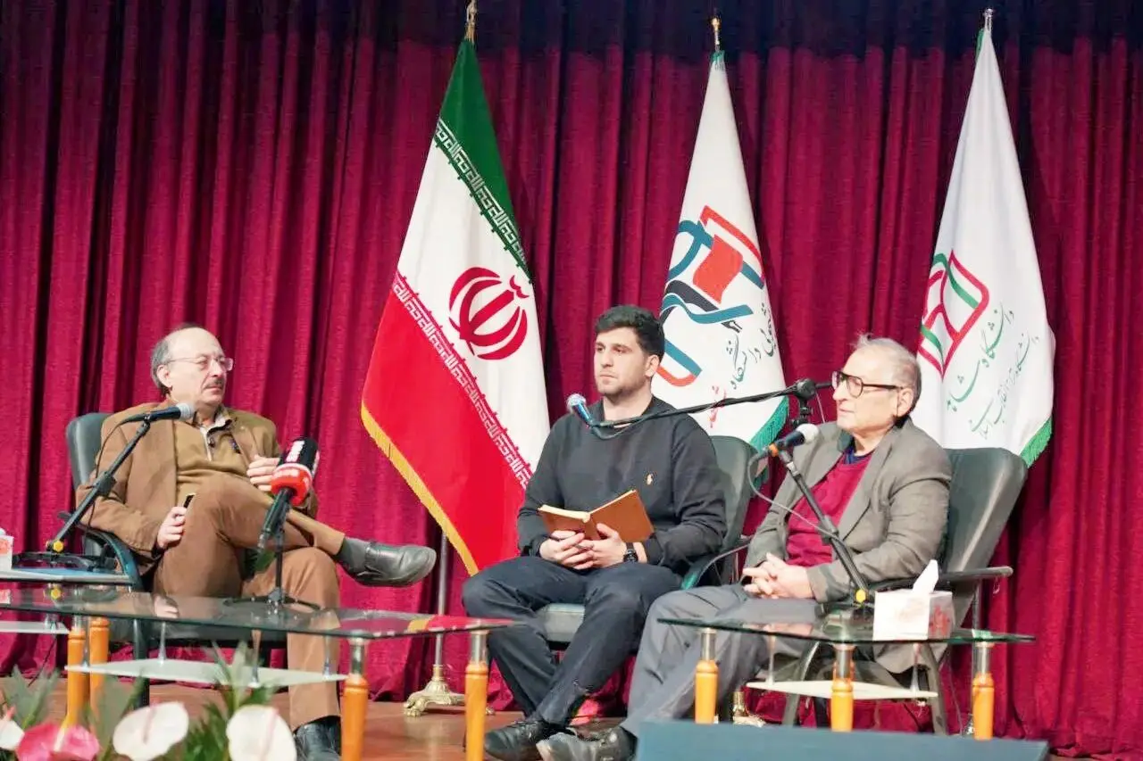 مناظره صادق زیباکلام و بیژن عبدالکریمی درباره شرایط کنونی کشور