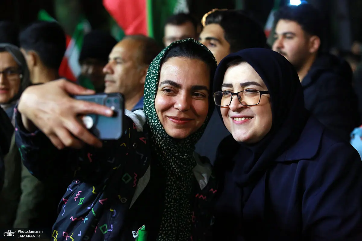 تصاویر؛ حاشیه و متن اجتماع هنرمندان در باغ فردوس