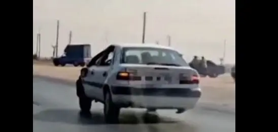 توقیف پژوی سه چرخ در جاده