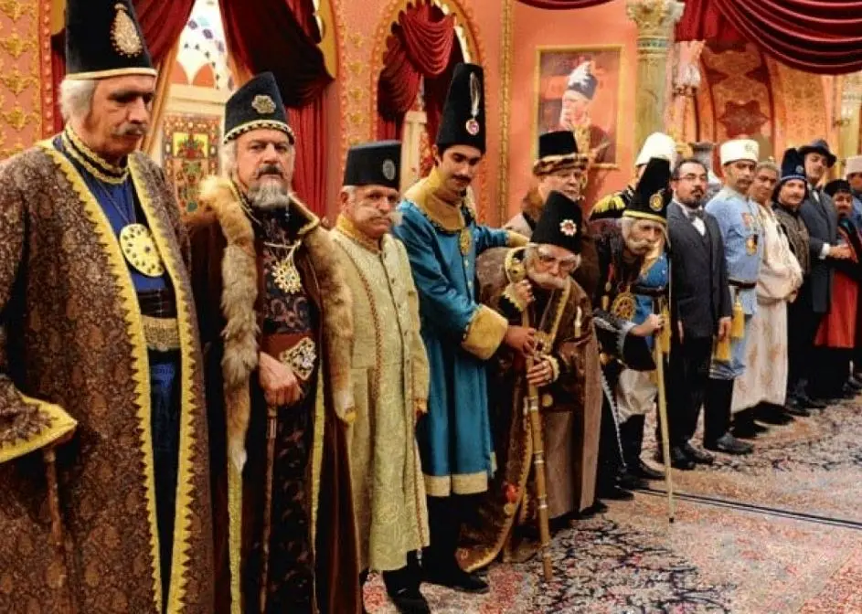 معامله عجیب جواد عزتی و هادی کاظمی در قهوه تلخ!