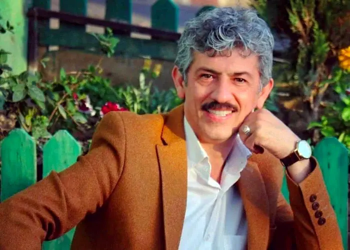 گریه سیروس همتی به یاد پدرش: او پدر یک شهید بود