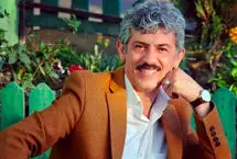 گریه سیروس همتی به یاد پدرش: او پدر یک شهید بود