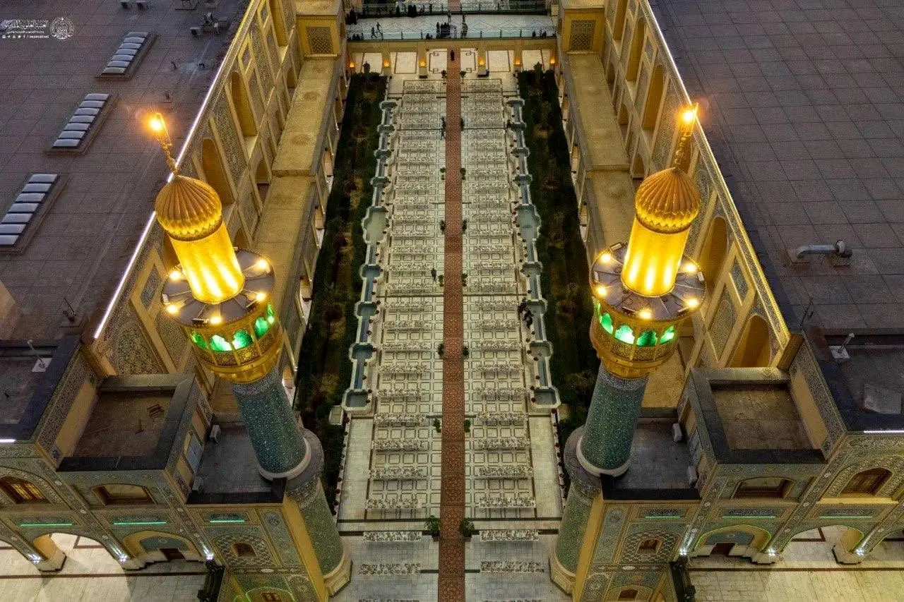 تصاویر؛ سفره افطار در حرم امام علی(ع)