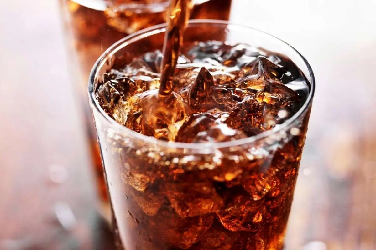 ۶ باور غلط درباره خواص نوشابه