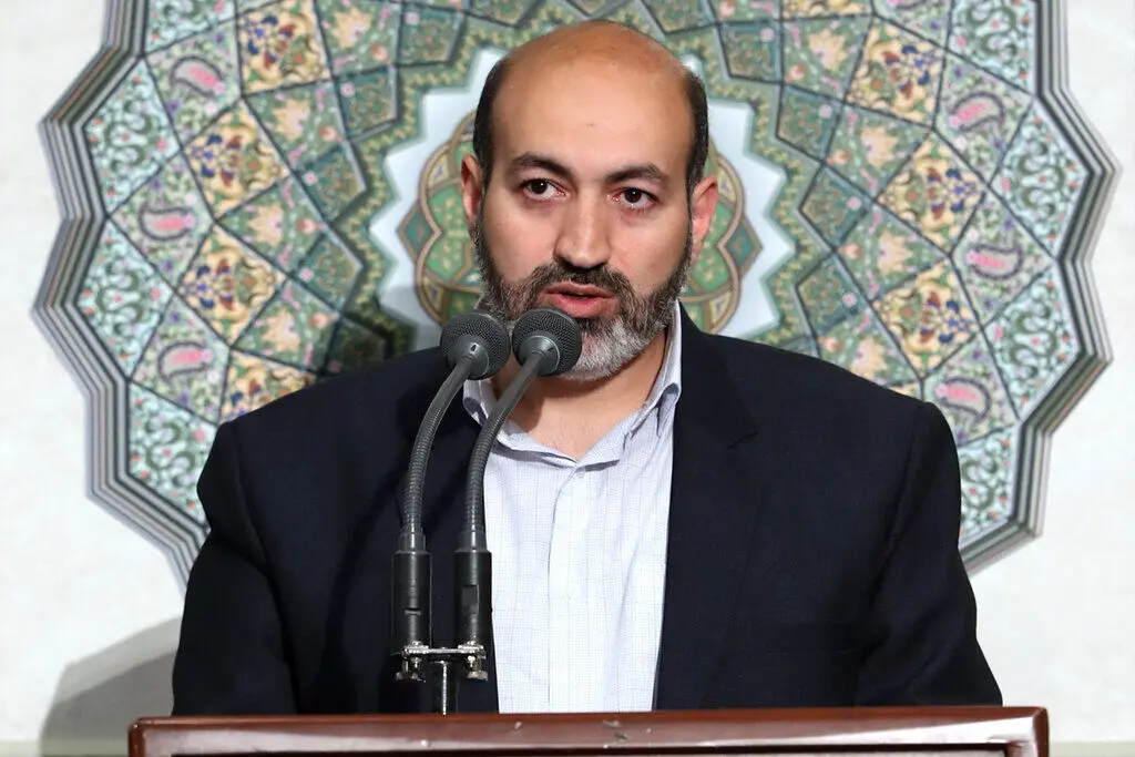 ببینید؛ ادعای معاون سیاسی دفتر رئیسی درباره ظریف