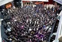 آئین گل‌مالی مردم خرم‌آباد در چهلم شهادت رهبر انقلاب