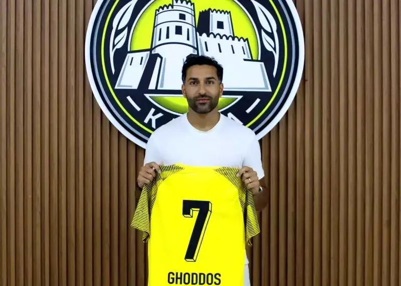 ستاره مدنظر پرسپولیس در تیمش ماندنی شد