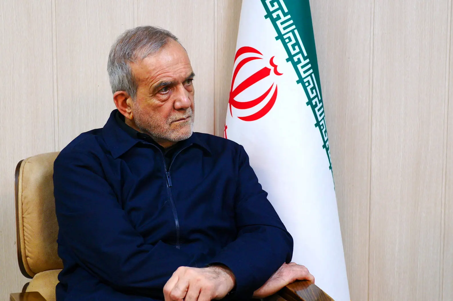 پزشکیان: خوابش را به گور می‌برند که بدون شرط تسلیم شویم