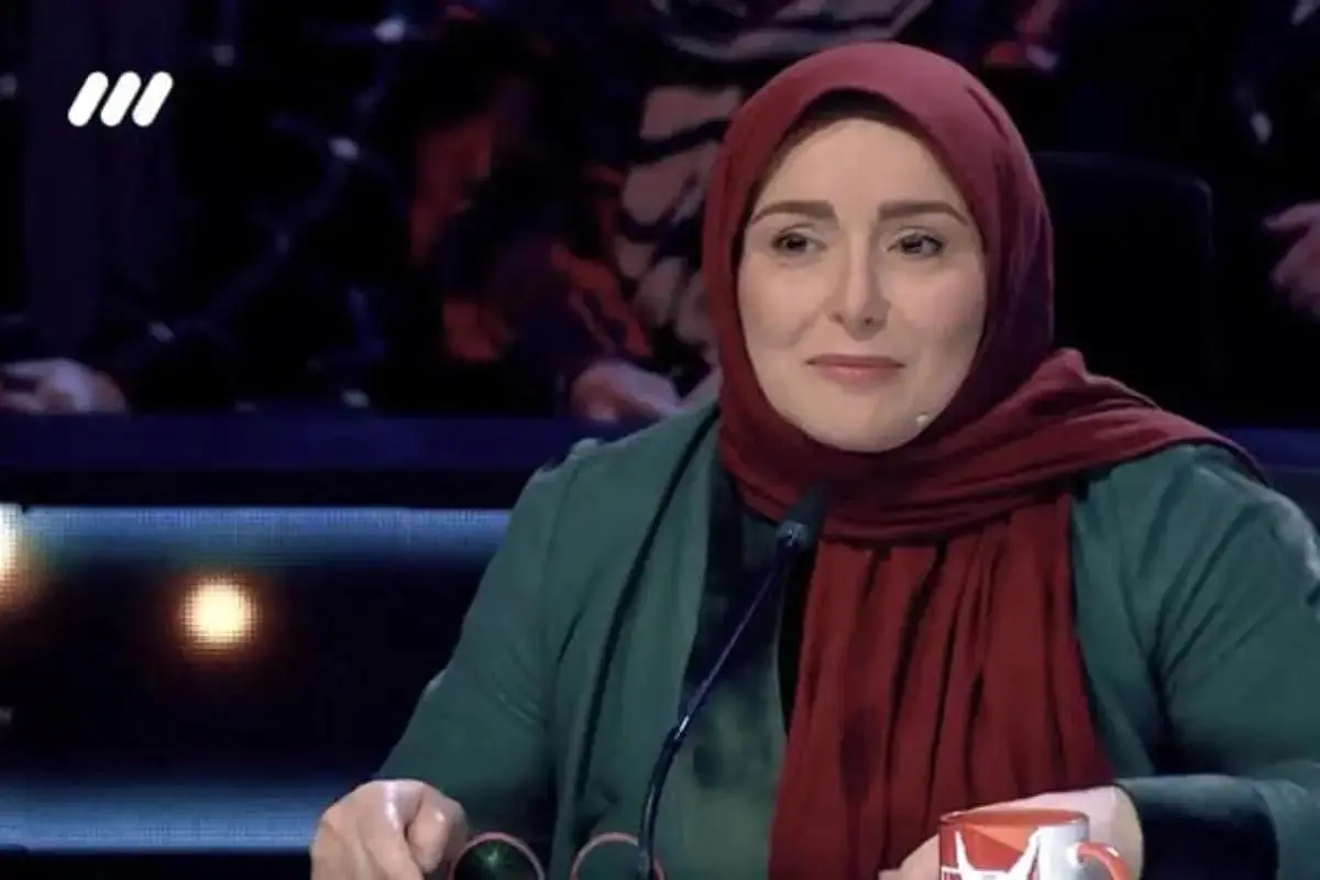 همخوانی ژاله صامتی و دخترش در تئاتر ماهی رها