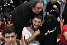 دیدار صمیمی جواد عزتی با دختران و پسران توان‌یاب