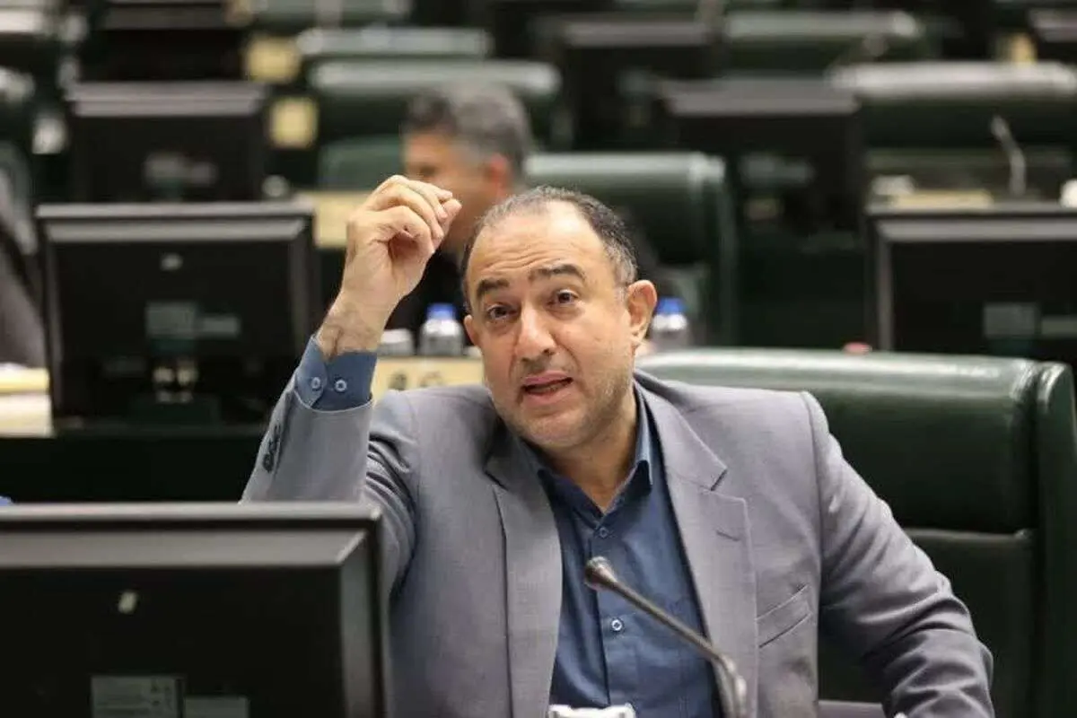 واکنش عضو کمیسیون اجتماعی به تغییر ساعت کاری 