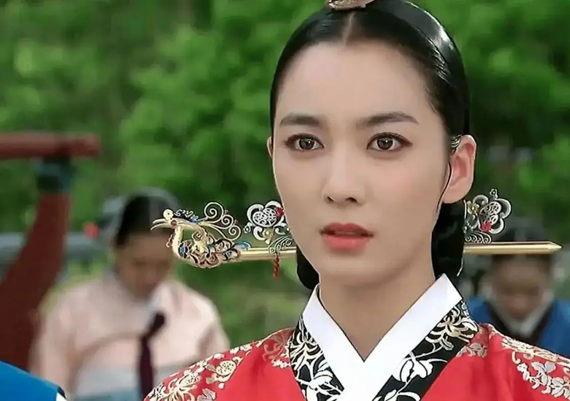 جشن تولد 42 سالگی «بانو جانگ» سریال دونگ‌یی