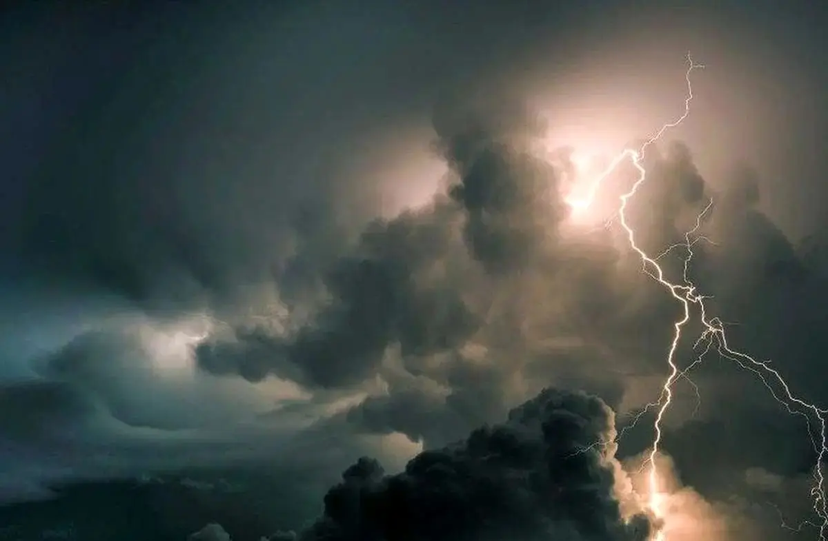 باران و رعد و برق در تهران تا سه‌شنبه
