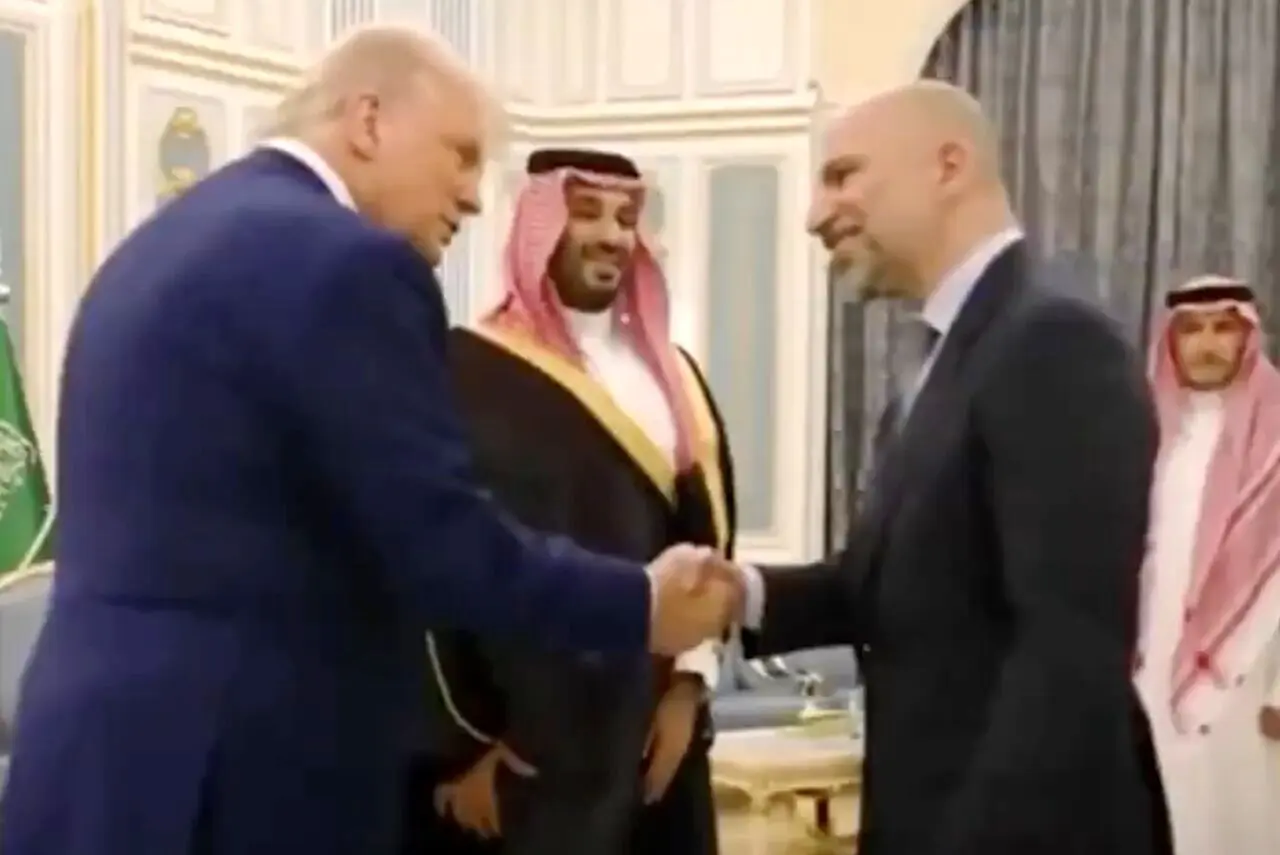 ایرانی کنار ترامپ و بن سلمان کیست؟